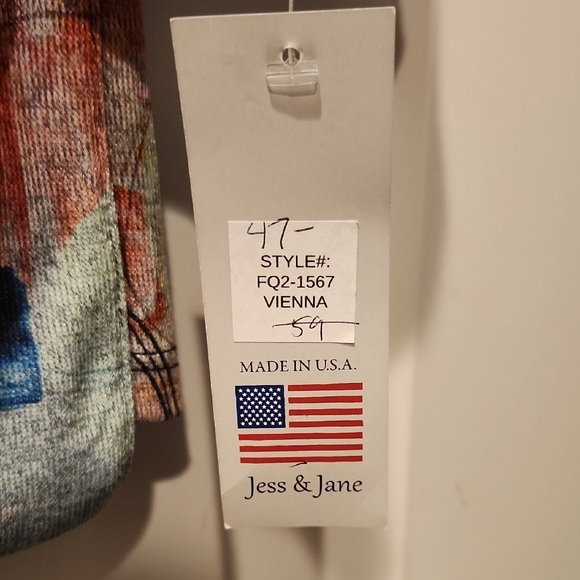 Colorful Abstract Top - Picture 3 of 5